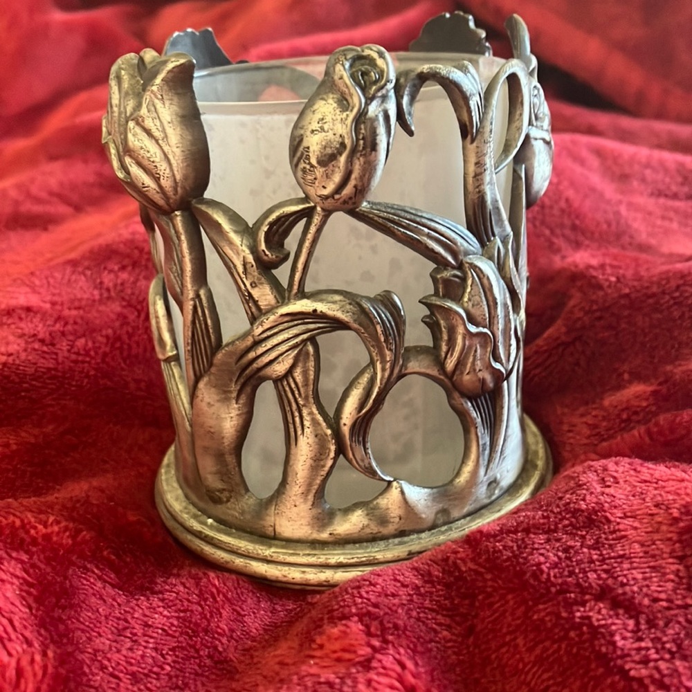 PEWTER VOTIVE TULIP CANDLE HOLDER